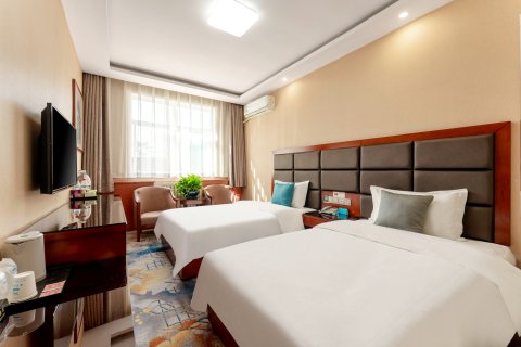 海天酒店(兴平火车站兴化路店)