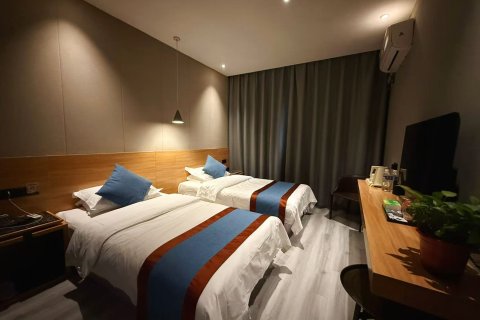 中州商务酒店(新野店)