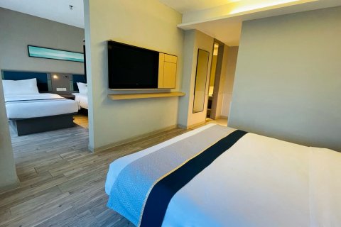 驿居酒店(丹东火车站邮电大厦店)