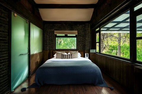 阅时·Adonis野生派｜Black Bar·森林大院度假民宿(束河店)