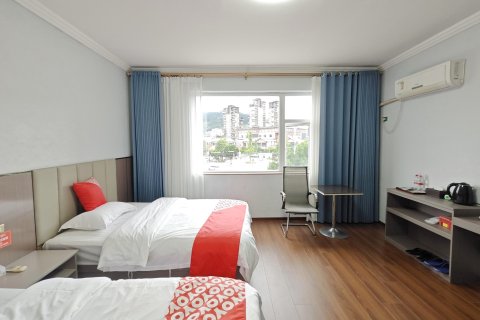 榕江鸿运酒店(村超足球场店)