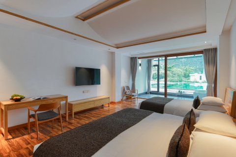 在水一方酒店(阳朔十里画廊遇龙河店)