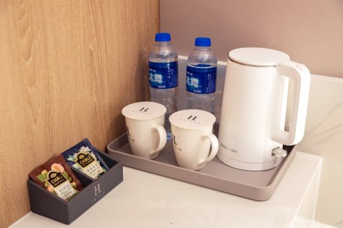 H酒店(临潼华清池地铁站店)