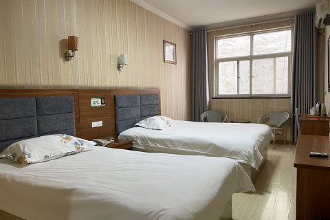 爱迪快捷酒店(巩义建设路店)