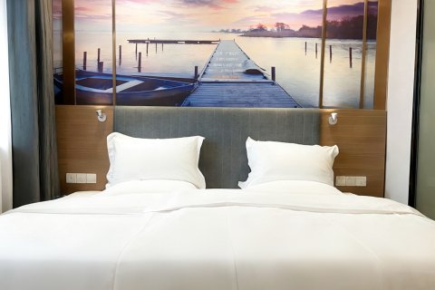 雅斯特酒店(炮龙AI市集宾阳汽车总站店)