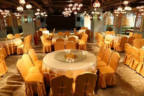 玉都酒店(六星街伊宁机场店)