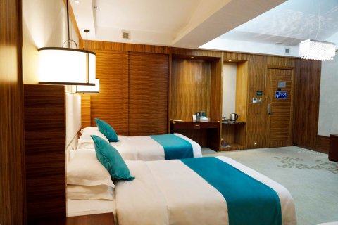 洛阳凤翔温泉酒店(龙门高铁站店)