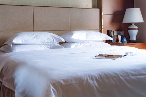 千山和悦酒店(花溪孟关汽配城店)