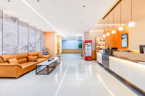 艺选安來酒店(定兴汽车站迎宾大街店)