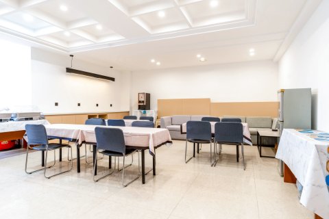 艺选安來酒店(定兴汽车站迎宾大街店)