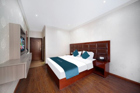 卡兰斯酒店(重庆江北国际机场渝北广场地铁站店)