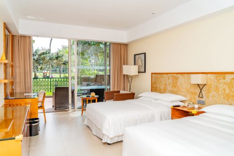 万宁神州半岛福朋喜来登酒店