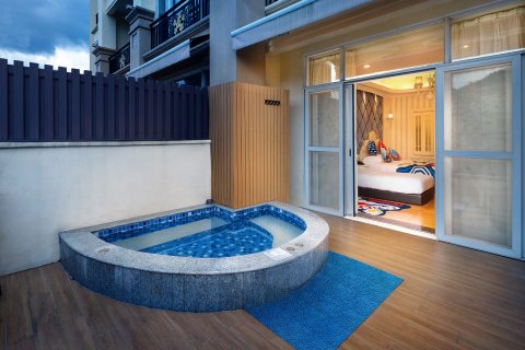 塘厦三正半山温泉酒店