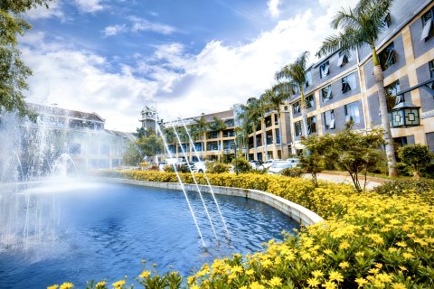 弥勒绿宝乐致温泉酒店(红河水乡湖泉生态园店)