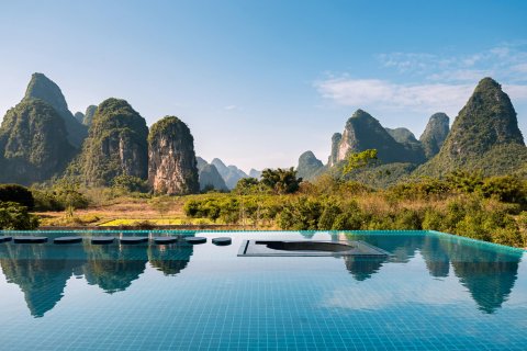 在水一方酒店(阳朔十里画廊遇龙河店)