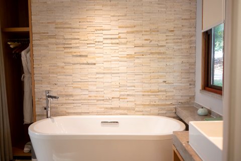 长兴芳草地度假酒店