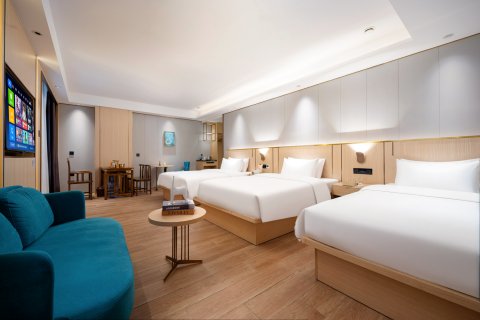 鹏馨酒店(廉江市第三中学店)