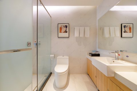 H水晶酒店(西安钟鼓楼五路口地铁站店)