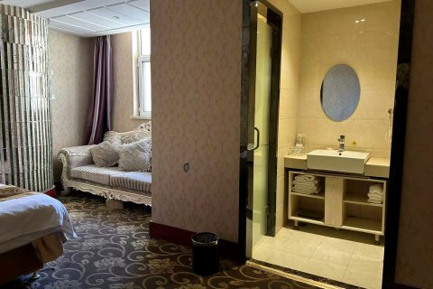 霍尔果斯仙桃国际大酒店