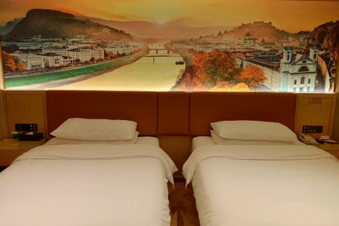 维也纳酒店(泉州惠安雕艺城大红埔店)