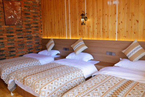 香格里拉虎跳峡茶马客栈