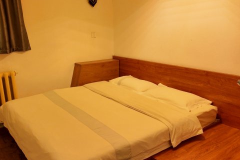 卡兹青年拼游旅舍(哈尔滨中央大街店)