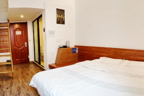 卡兹青年拼游旅舍(哈尔滨中央大街店)