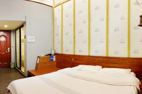 卡兹青年拼游旅舍(哈尔滨中央大街店)