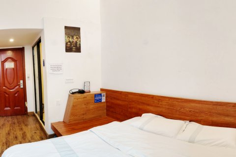 卡兹青年拼游旅舍(哈尔滨中央大街店)