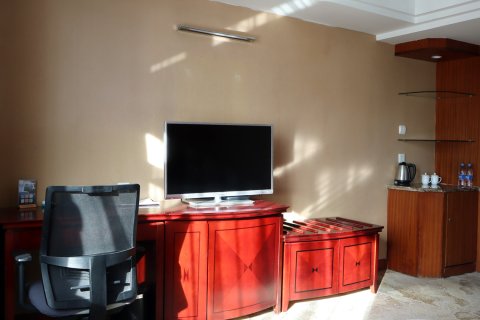 烟台碧海饭店(烟台火车站滨海广场店)