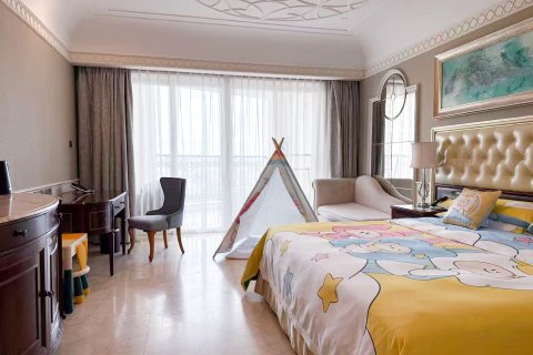 三亚湾皇冠假日度假酒店