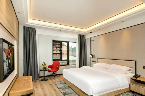 时光铂悦酒店(紫云商业街店)