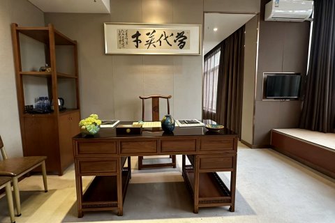 锦川艺墅酒店(佛山美陶湾石湾地铁站店)