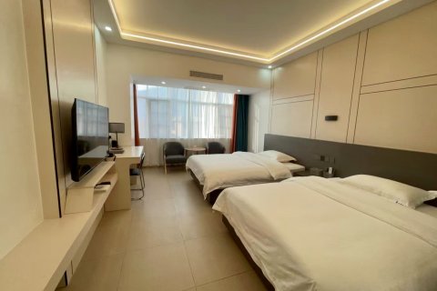 西盟龙潭大酒店