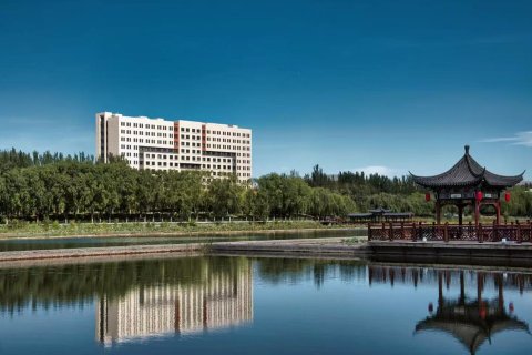 澜和酒店(乌海东站万达广场店)