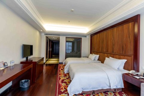 天下凤凰大酒店