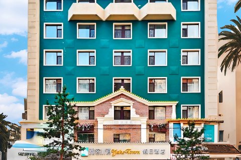 雅客小镇假日酒店(中央大街哈尔滨火车站店)