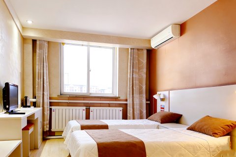 滦县华通商务快捷酒店