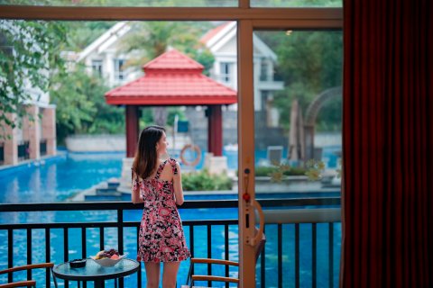 塘厦三正半山温泉酒店