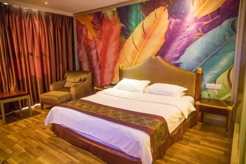 遂川皇冠铂金酒店