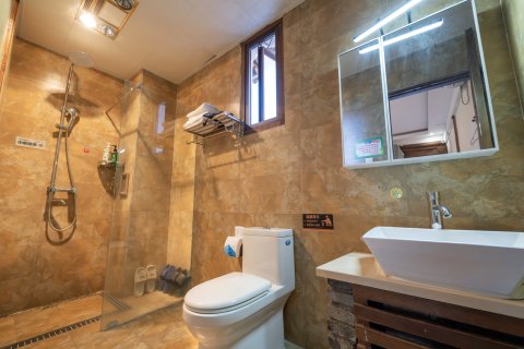 丽江古道烟雨客栈(丽江古城大水车店)