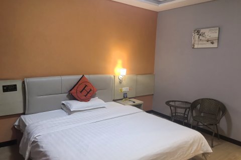 7天连锁酒店(平凉解放路十字店)