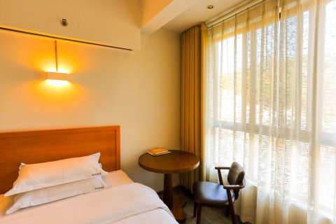 平塘牙舟陶手艺酒店