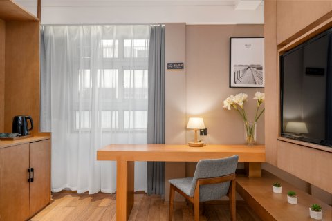 微八逸居酒店(广州火车站店)