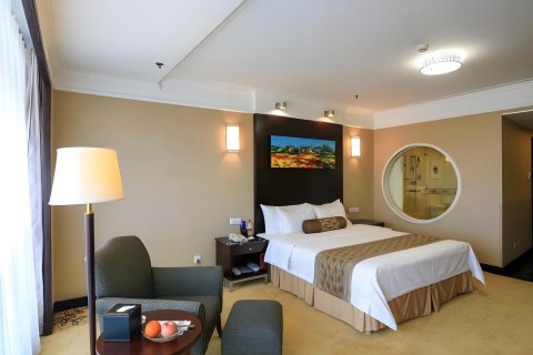 蓝海大饭店(青岛石老人海水浴场国际会展中心店)