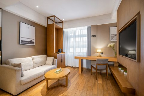 微八逸居酒店(广州火车站店)