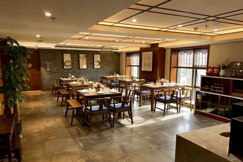 沁园酒店(西安大雁塔大唐不夜城店)