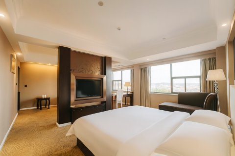 寻甸金世纪大酒店(寻甸民族团结广场店)