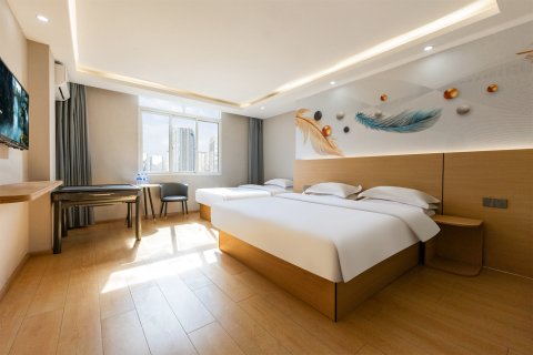 日盛主题酒店(威宁草海会展中心店)