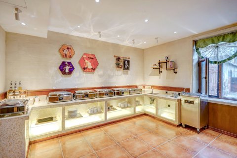 雅客小镇假日酒店(中央大街哈尔滨火车站店)